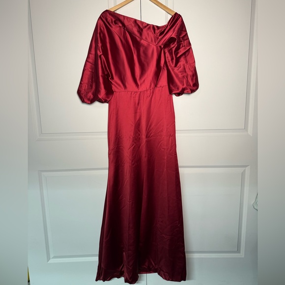 Hebeos Elegant Red Off-Shoulder Dress - Picture 2 of 8